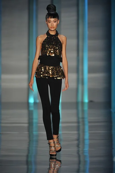Look 14